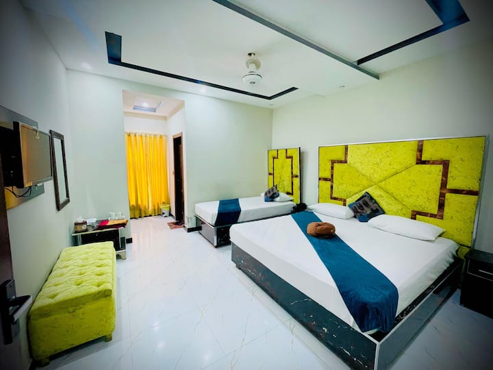 Comfortable Sweets - Lahore