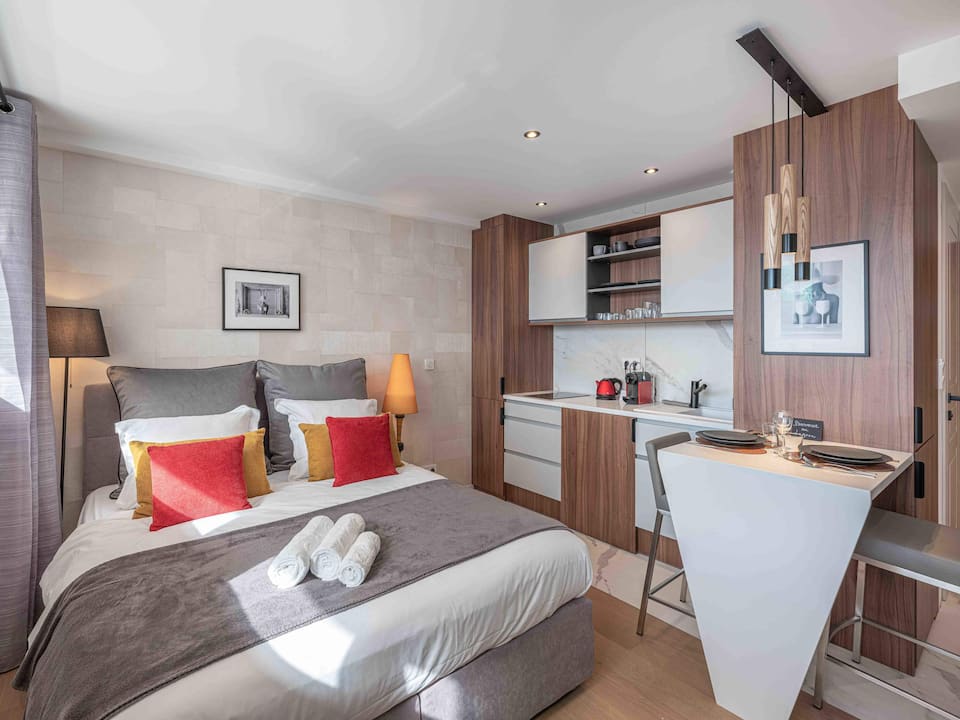 Le 5 Albigny · Studio de Luxe Bord du Lac — photo 2