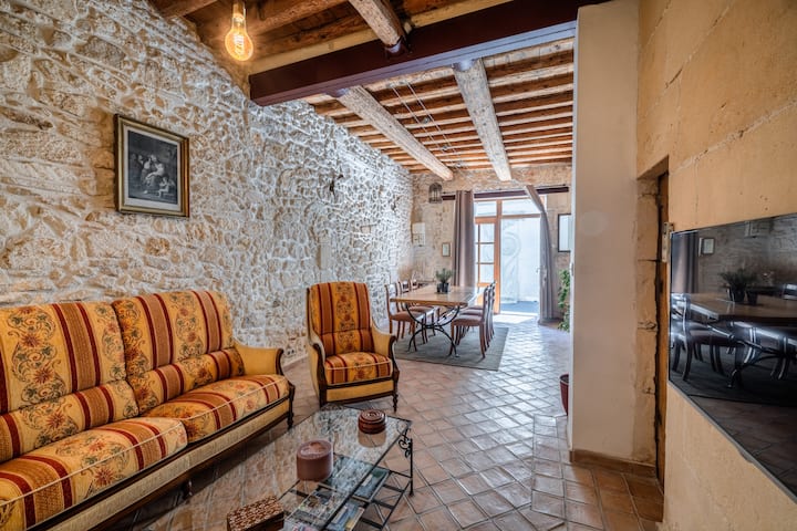 Maison De Charme•centre Village•cœur Des Alpilles - Fontvieille