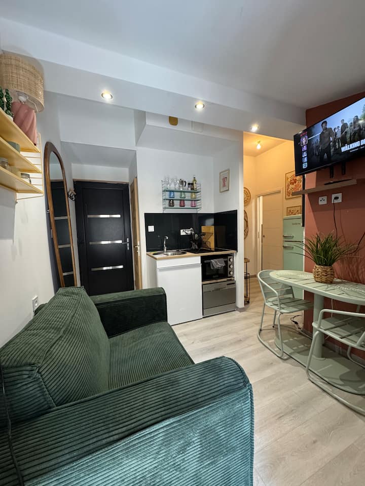 Appartement Cocoon - 5 Min Palais & Plage Central - カンヌ