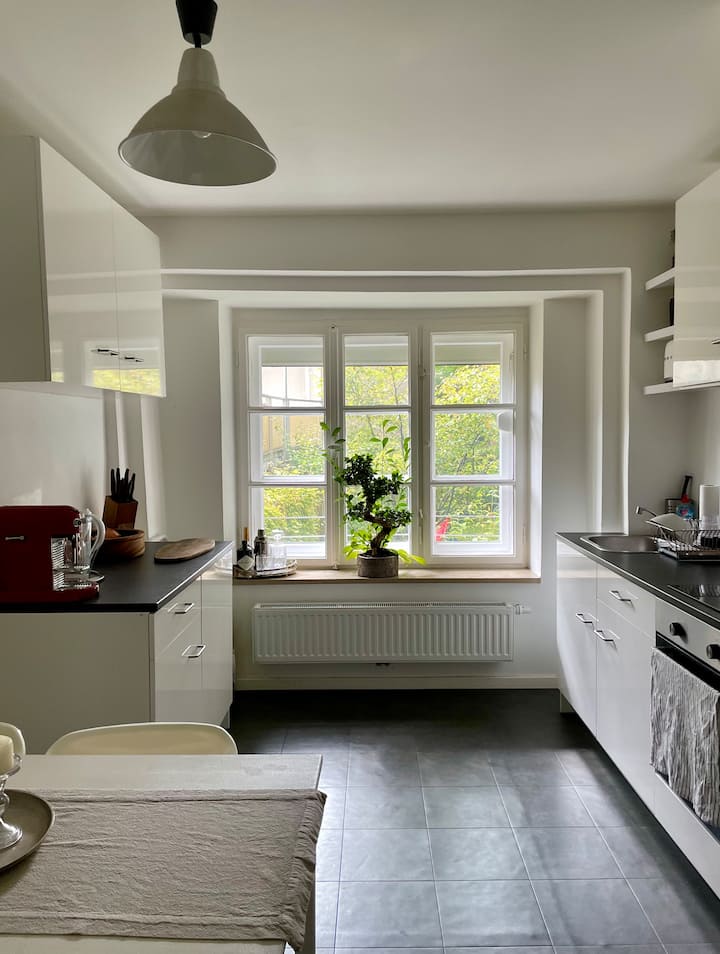 Vintage Apartment Im Souterrain - München