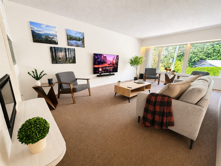 Entire House W/ Hot Tub | Patio | Bbq | Workspace - West Vancouver