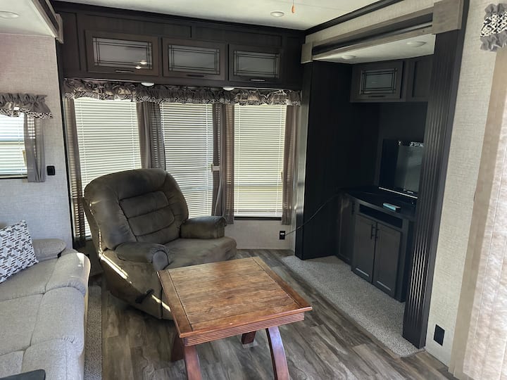 Canal Premier Travel Trailer 1 Bed - Florida Keys, FL