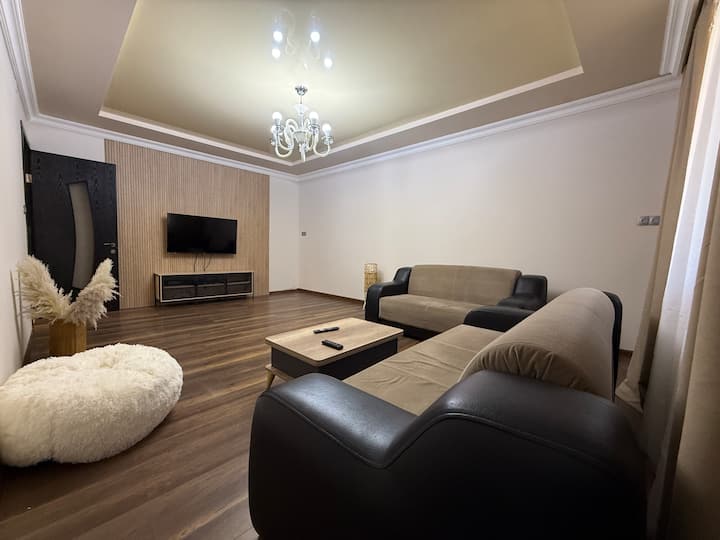 Ketevan - 2 Bedroom, 105м2, Agmashenebeli St 18 - Georgia