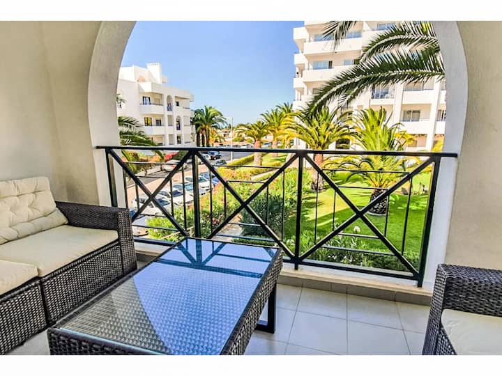 Be My Guest By Interhome - Porches