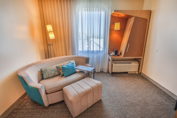 Hotel Room - Limited View King - Fort Walton Beach, FL
