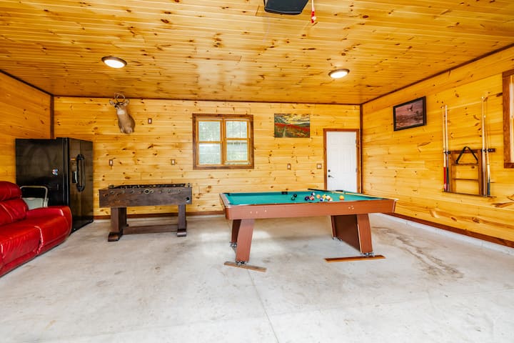 Elina's Cabin - Baraboo, WI