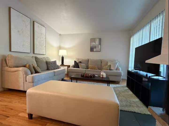 Accessible Bellevue Rambler | 3br Family Stay - Issaquah, WA