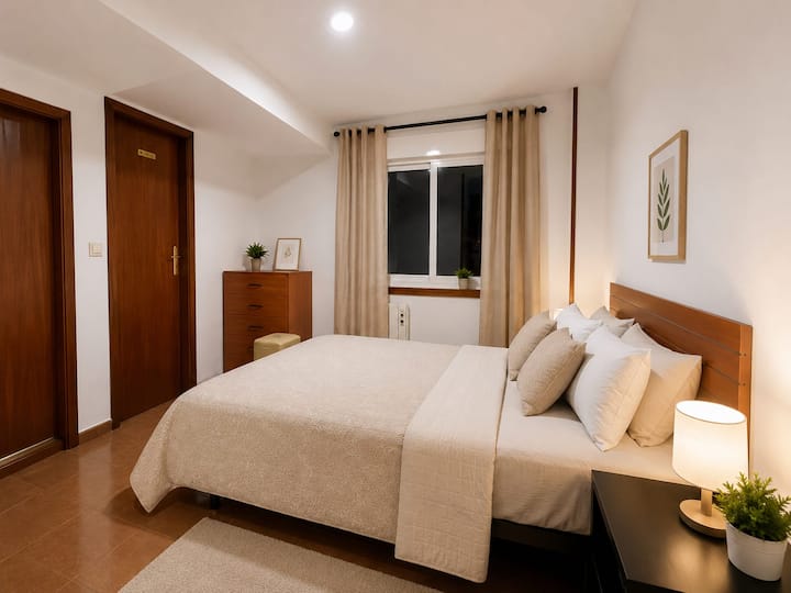 Cozy Room In Central Santiago, Walk To Everything - Santiago de Compostela