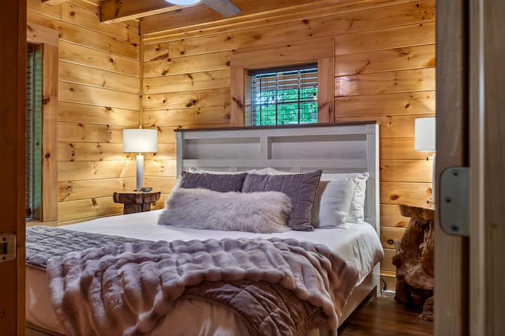 Dormitorio principal con cama king