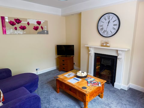 Top Airbnb: Two’s Retreat in Bradwell