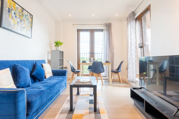 Skyline Luxe Two Bedroom Apartment - Saint Albans