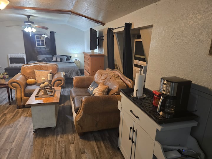Private Farm Stay On 6 Acres Near Oregon Caves. - Cave Junction, OR
