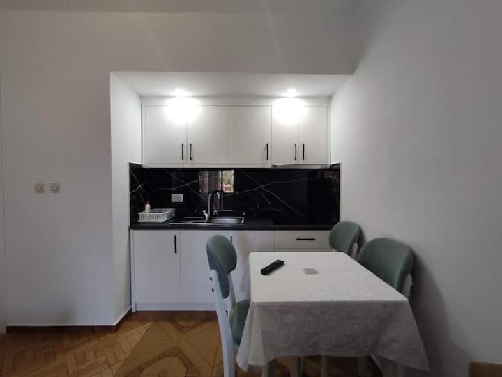 Real Apartment Ksamil - Ksamil
