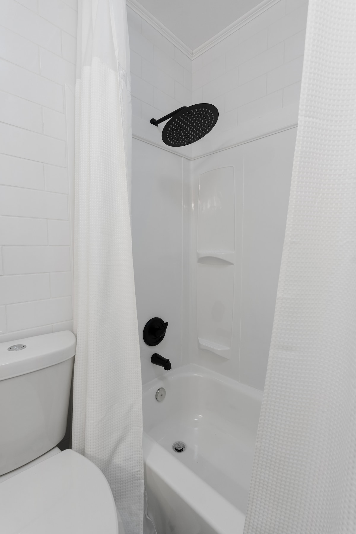 Stylish East Austin Casita Sleeps 6+ Courtyard