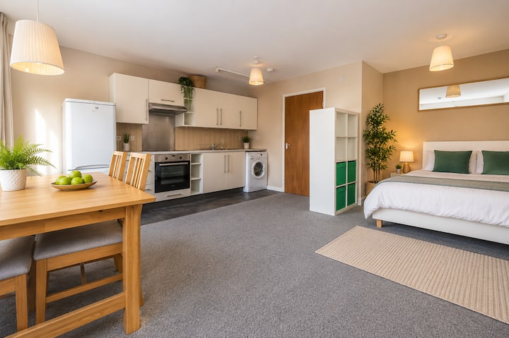 Stylish Studio | Minutes From Uni & City Centre - Kingsdown - Bristol