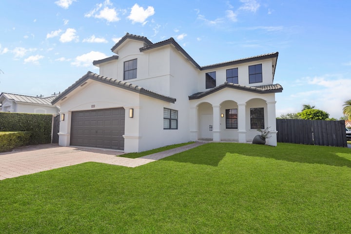 Home Sweet Home - Doral, FL