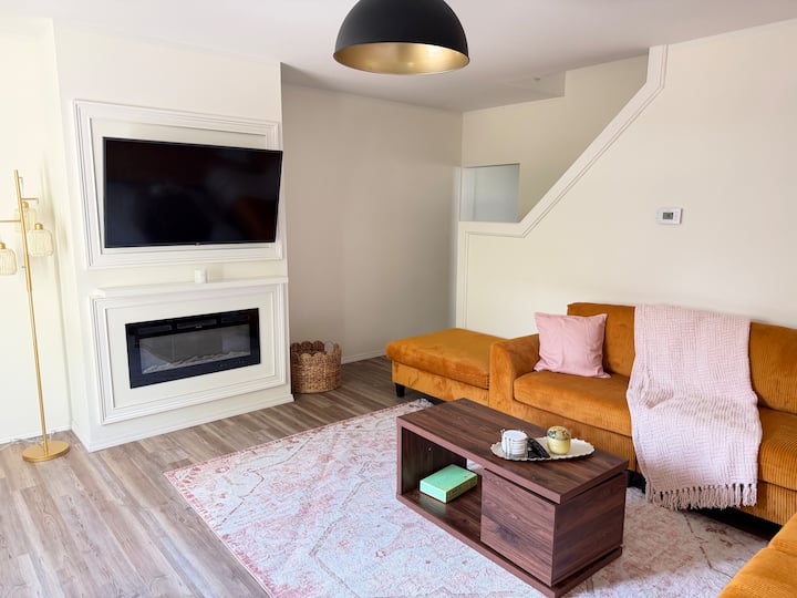 Modern 2br•10 Min To Downtown•walkable To Penn Ave - Pittsburgh