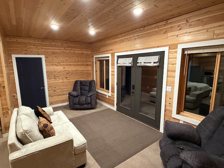 Studio W Full Kitchen + Living @ Whitetail Estates - Bear Head Lake State Park, Ely