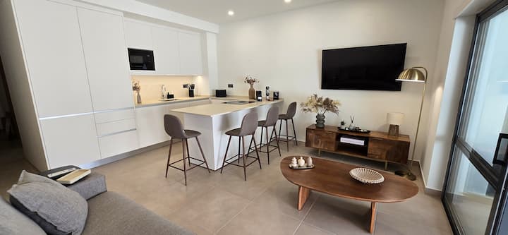 Marina Park Deluxe Apartment - Lagos