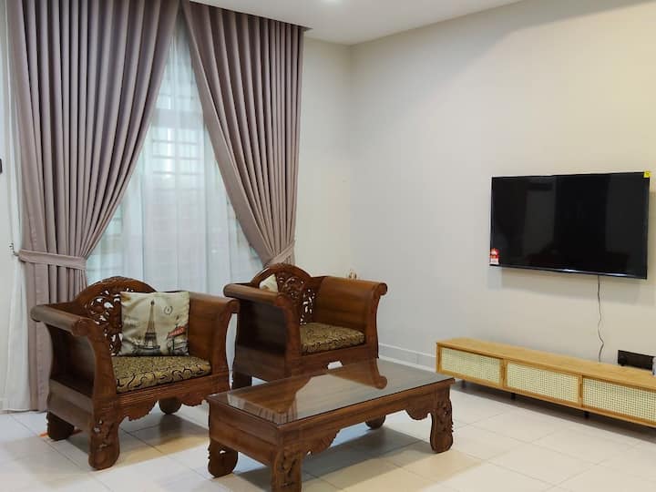 25 Homestay Pulai - Cozy Home Near Attractions - Pekan Nanas