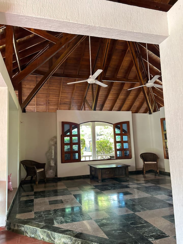 Escápate Al Sol: Casa Hacienda En Puerto Salgar - La Dorada