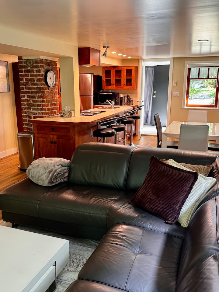 Modern Garden Suite In A Beautiful Character Home - Canadá