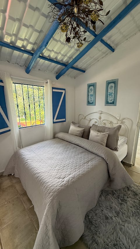 Top performing Airbnb: The cabin, with pool in Patio Bonito