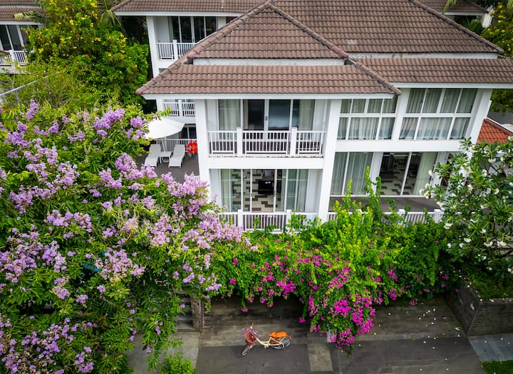 Paloma Beachside Villa  5br  Private Pool - Đà Nẵng