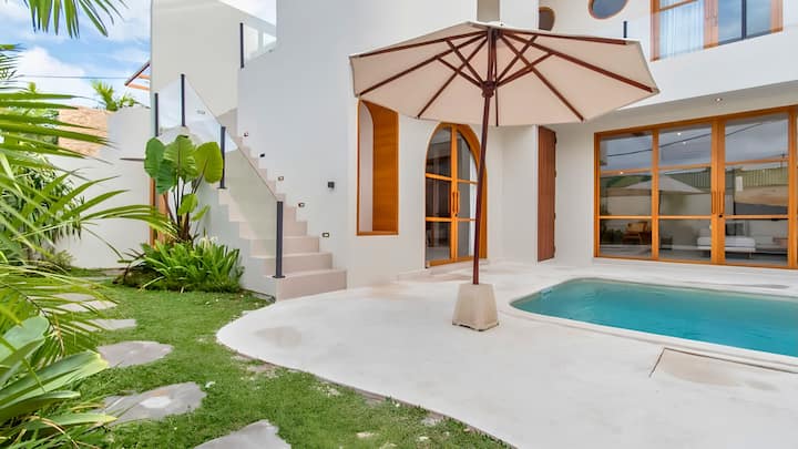 Elegant 3br Designer Villa, Near Central Canggu - Canggu
