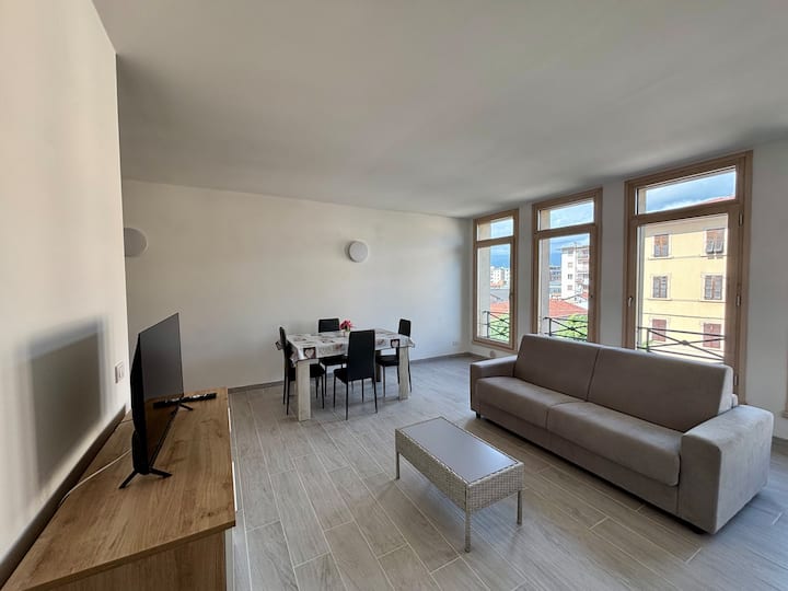 Nuovo Appartamento Moderno In Centro Con Terrazza - Terranuova Bracciolini