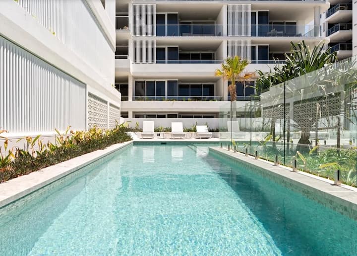 Stylish, On The Beach, Pool, Sauna & Gym The Best! - Bribie Island