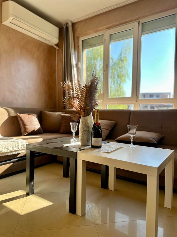 Silent And Bright Apartment Close To Nbu And Metro - Bankya