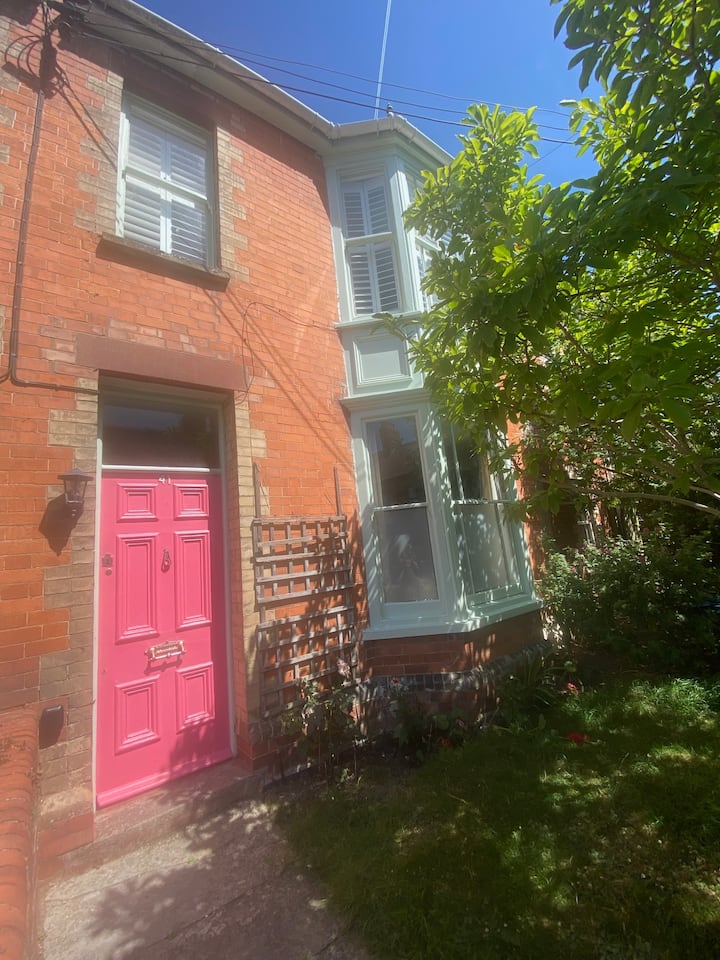 Pilgrim's Pause Guest House - Glastonbury