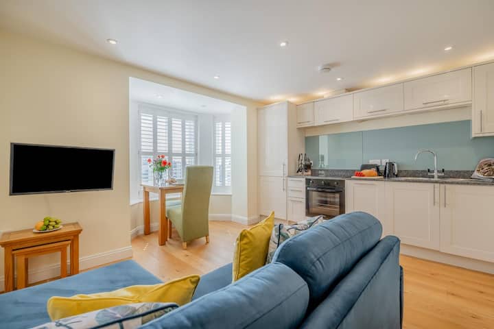 1 Bed In Looe (Oc-b42693) - Looe