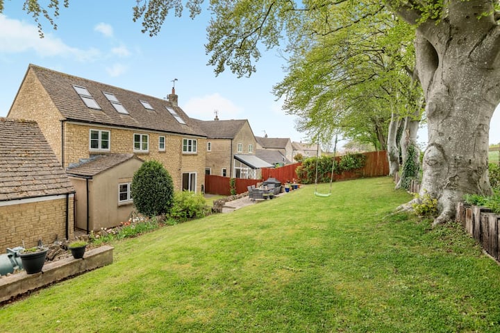4 Bed In Northleach (Oc-b42441) - Bourton-on-the-Water