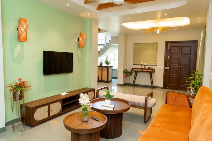 Living room image 4