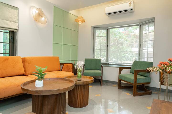 Living room image 2