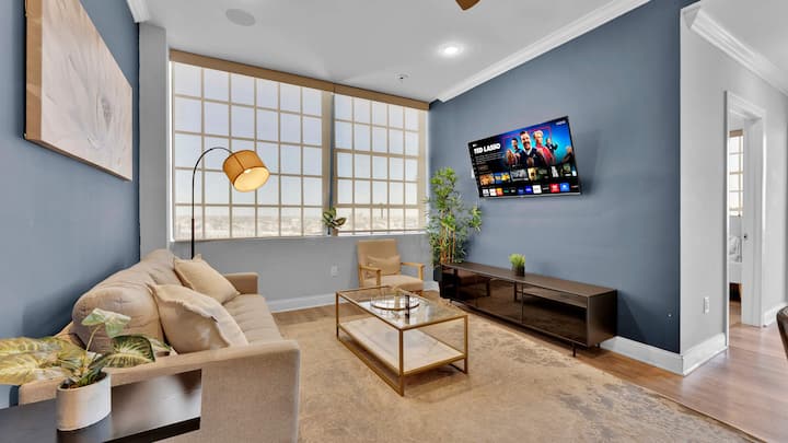Grand 2bd | Near Center City | 2 Beds | Onsite Gym - Philadelphia, PA