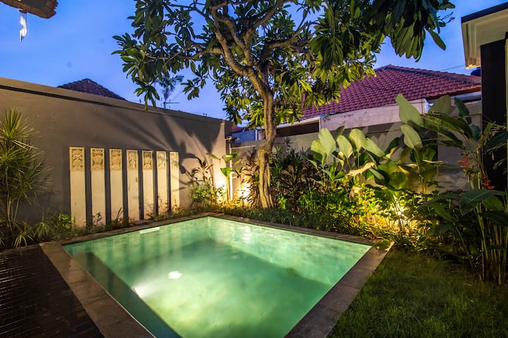 Relaxed Family Villa Near Sanur Beach & Restaurant - Sanur