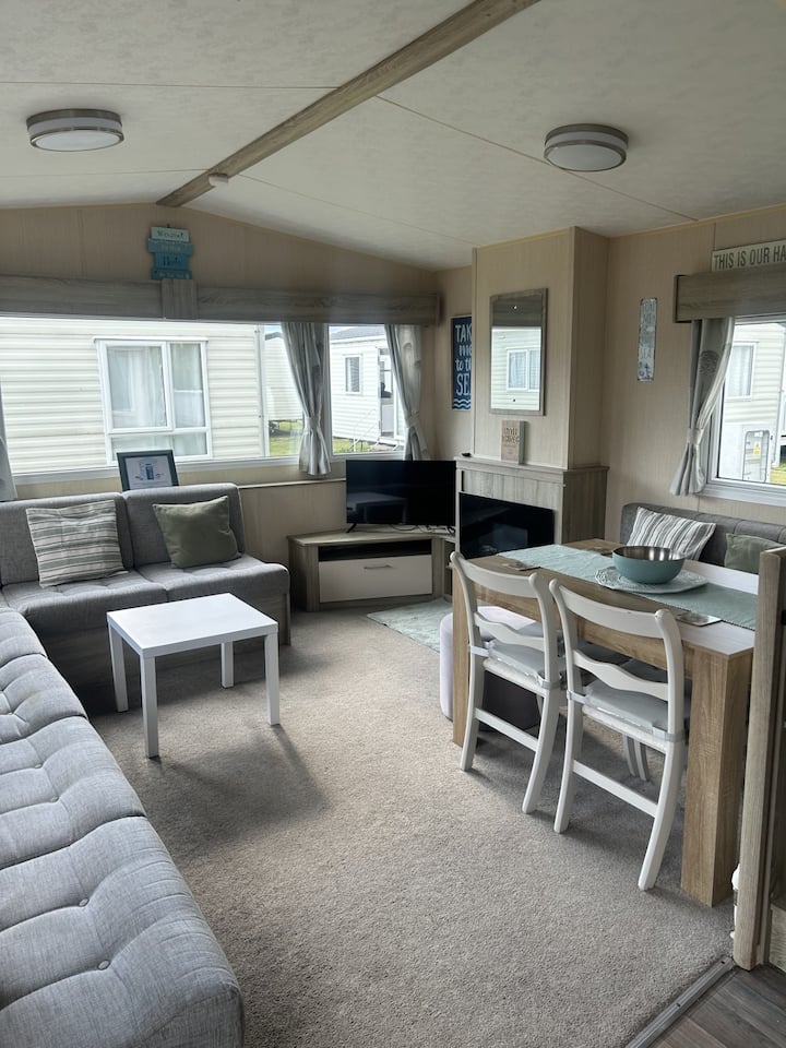 M84 6 Berth Caravan - Pet Friendly - Camber Sands
