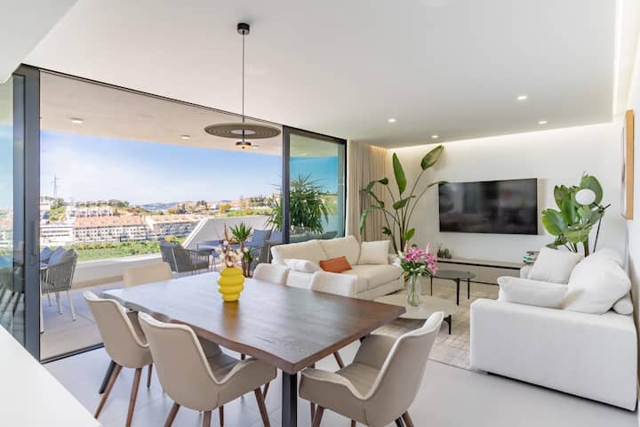 Elegant Sea View 3br Apartment - Fuengirola