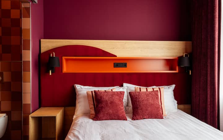 Standard Room River View
Room 1 - Zaandam