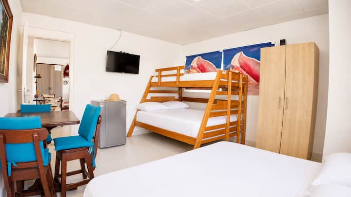 Habitación Para 5 Personas En San Andrés - San Andrés