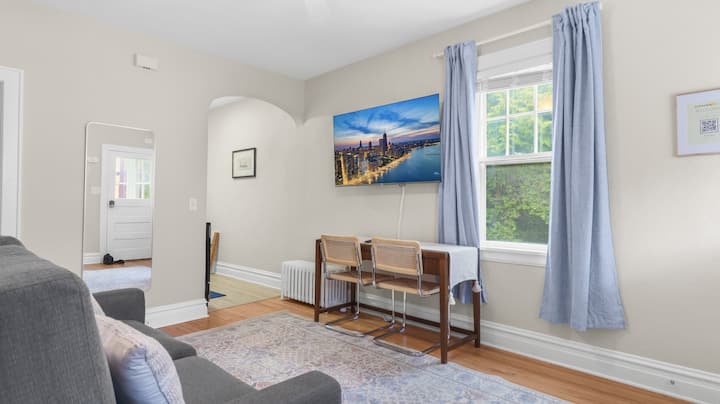 Chic Lake Forest Studio Getaway, Walk To Downtown! - Lake Forest, IL