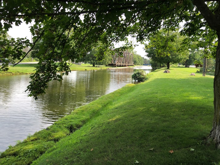 Rusticators Inn (Entire House) - Peterborough