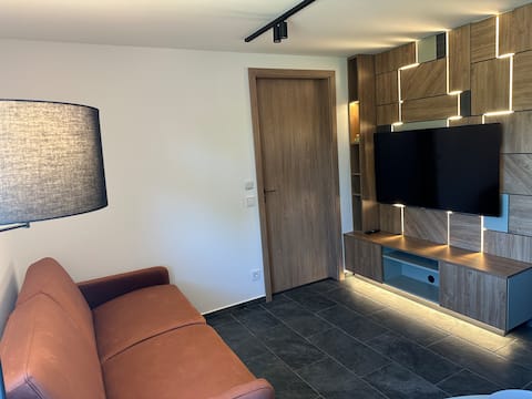 Top performing Airbnb: Déli Part Apartman in Siófoki