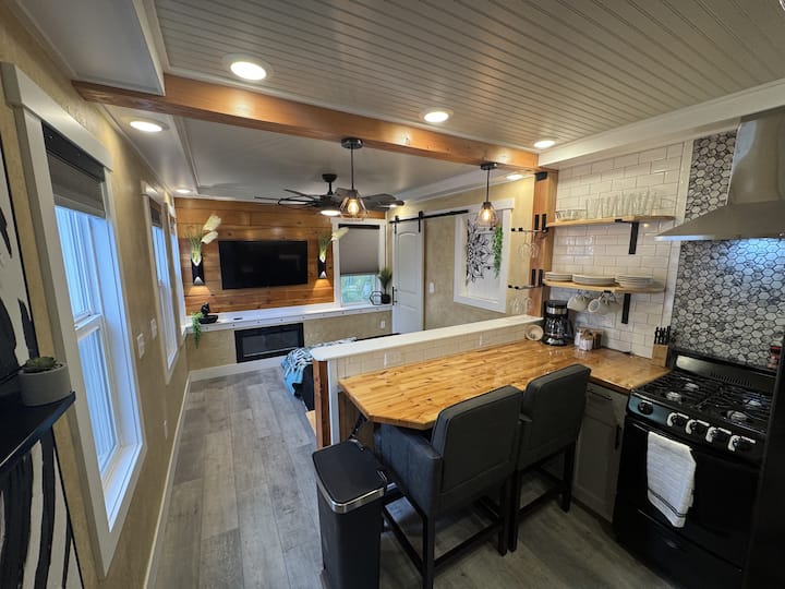 Walkable Modern Furnished Dt Studio Near Um - Missoula, MT