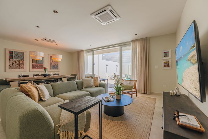 New: 1m Walk To Beach & Ocean Views |Unique Design - Aruba