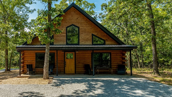 Modern Log Cabin - Boat Ramp & Rock Crawl Nearby - Disney, OK